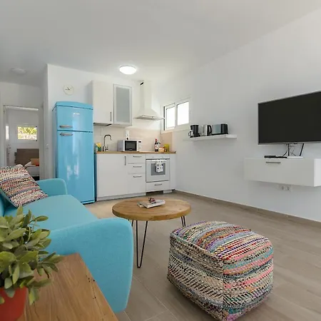 Blue Volcano Apartment, Free Access To The Fariones Sports Center Апартаменты
