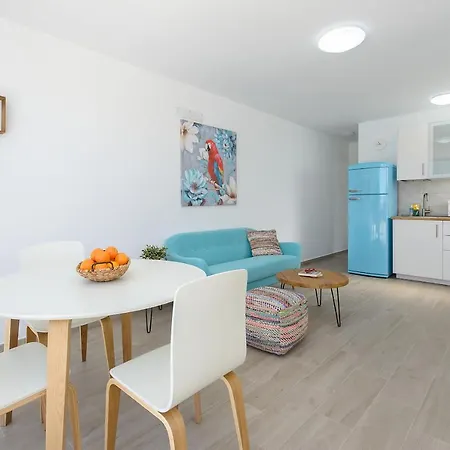 Apartament Blue Volcano Apartment, Free Access To The Fariones Sports Center Puerto del Carmen (Lanzarote)