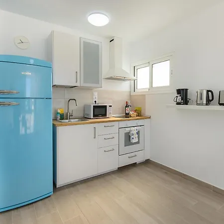 Blue Volcano Apartment, Free Access To The Fariones Sports Center Apartament